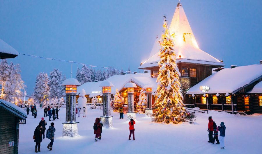 central-plaza-santa-claus-village-rovaniemi-lapland-finland-1-900x530