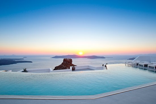 grace-santorini-infinity